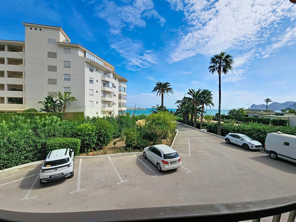 2 Makuuhuoneita, Altea