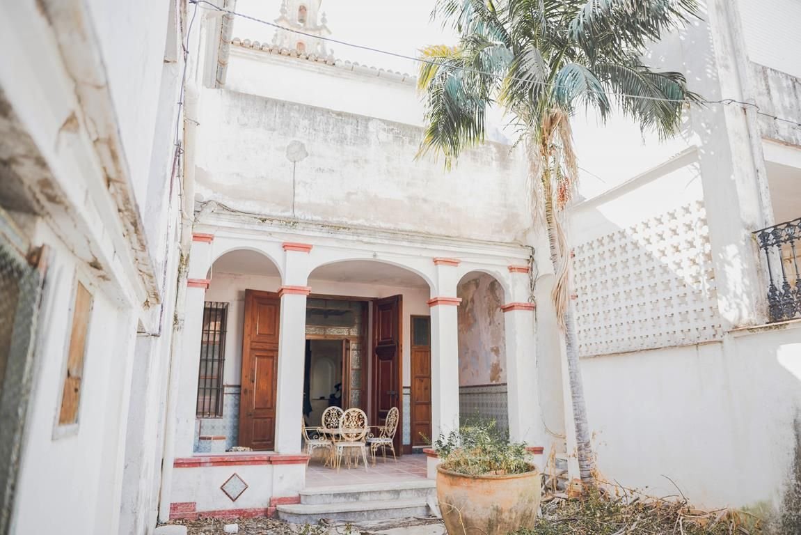 9 Bed Detached Villa in Pego