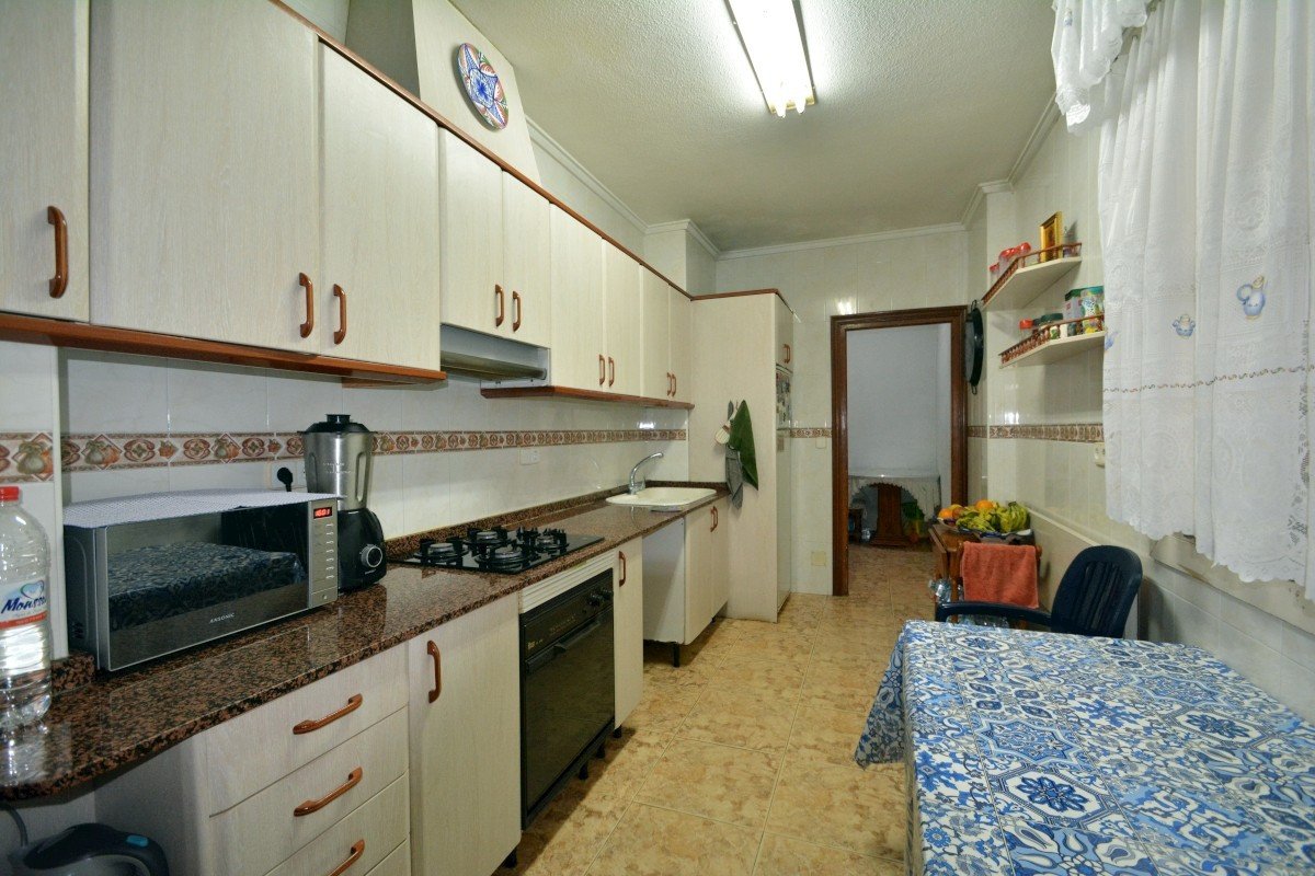 VL051085