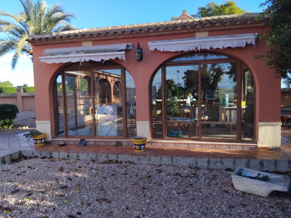 5 Bed Detached Villa in Dolores