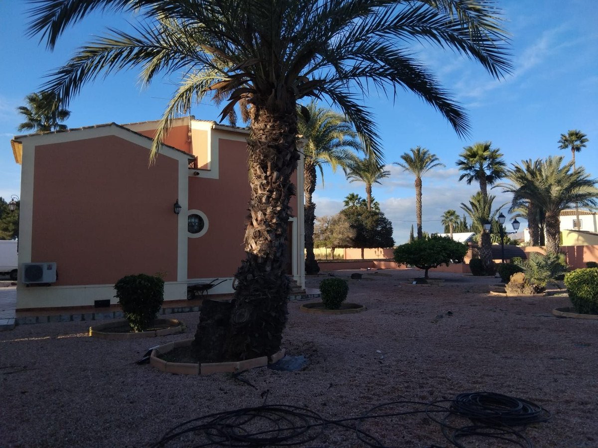 5 Bed Detached Villa in Dolores