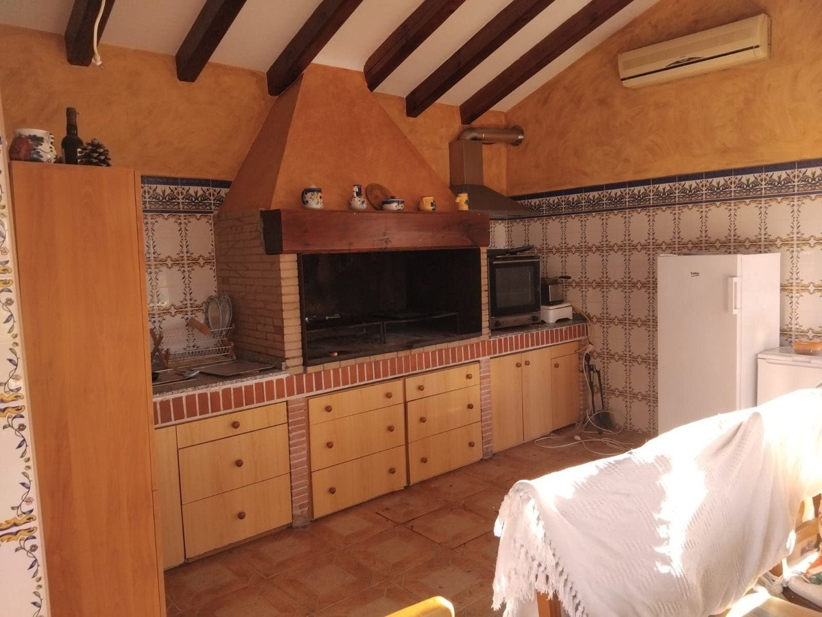 5 Bed Detached Villa in Dolores