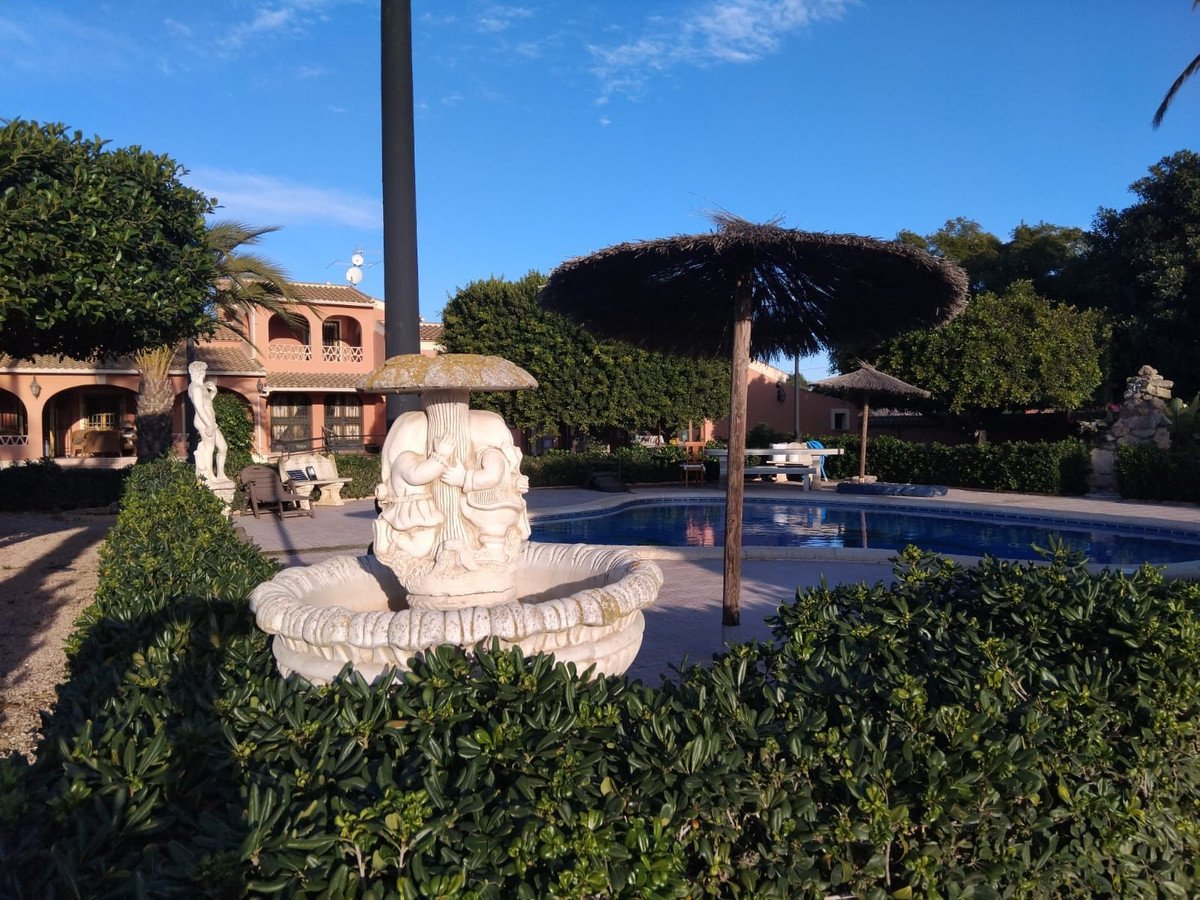 5 Bed Detached Villa in Dolores