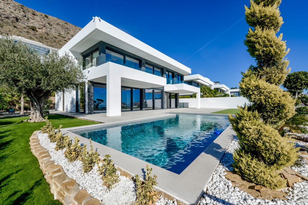 VILLA ROMA 15 RAICV Registered Agency