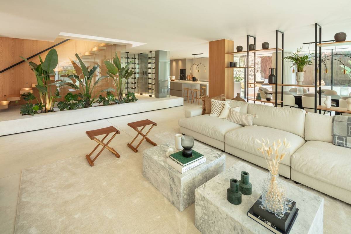 4 Bed Detached Villa in Marbella