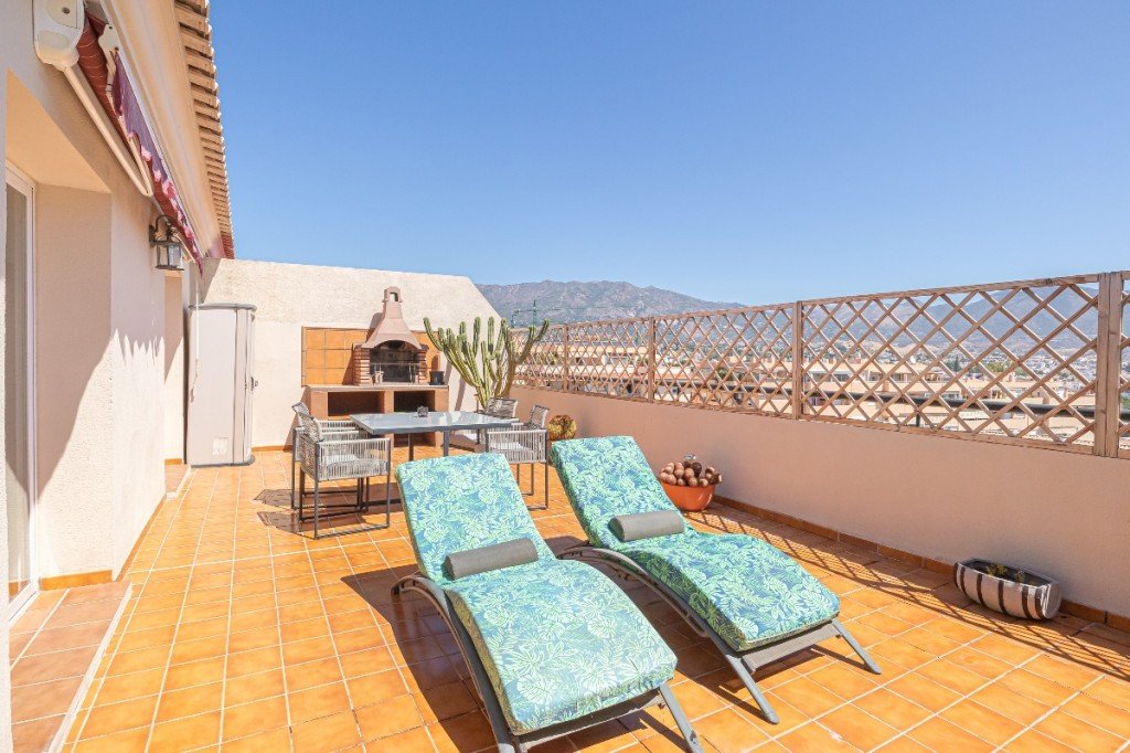 2 Bed Penthouse in Las Lagunas
