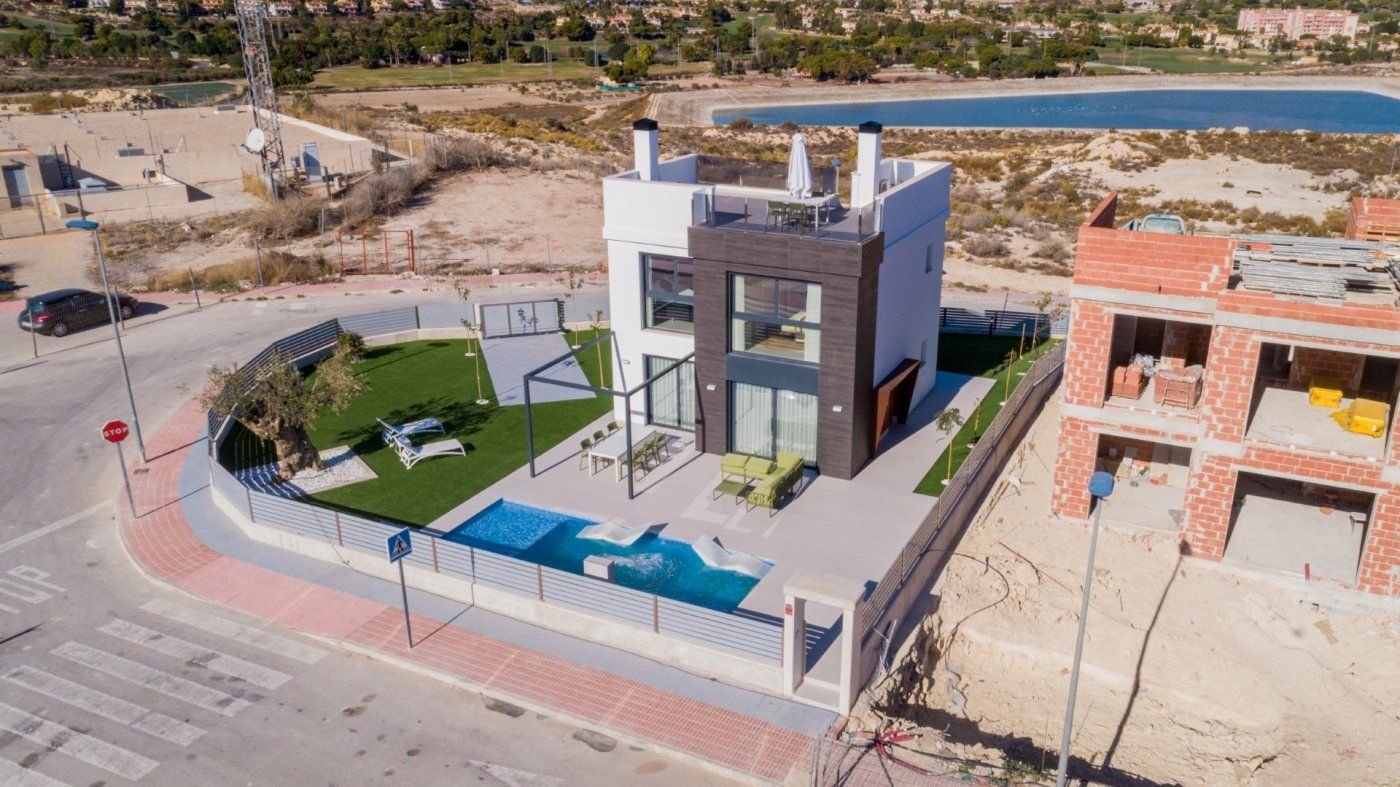 3 Bed Bungalow in Mutxamel
