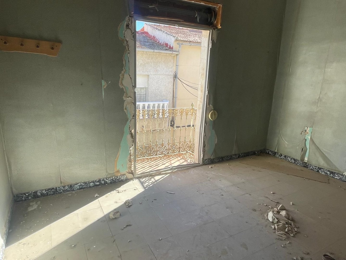 4 Bed Semi-Detached House in Dolores