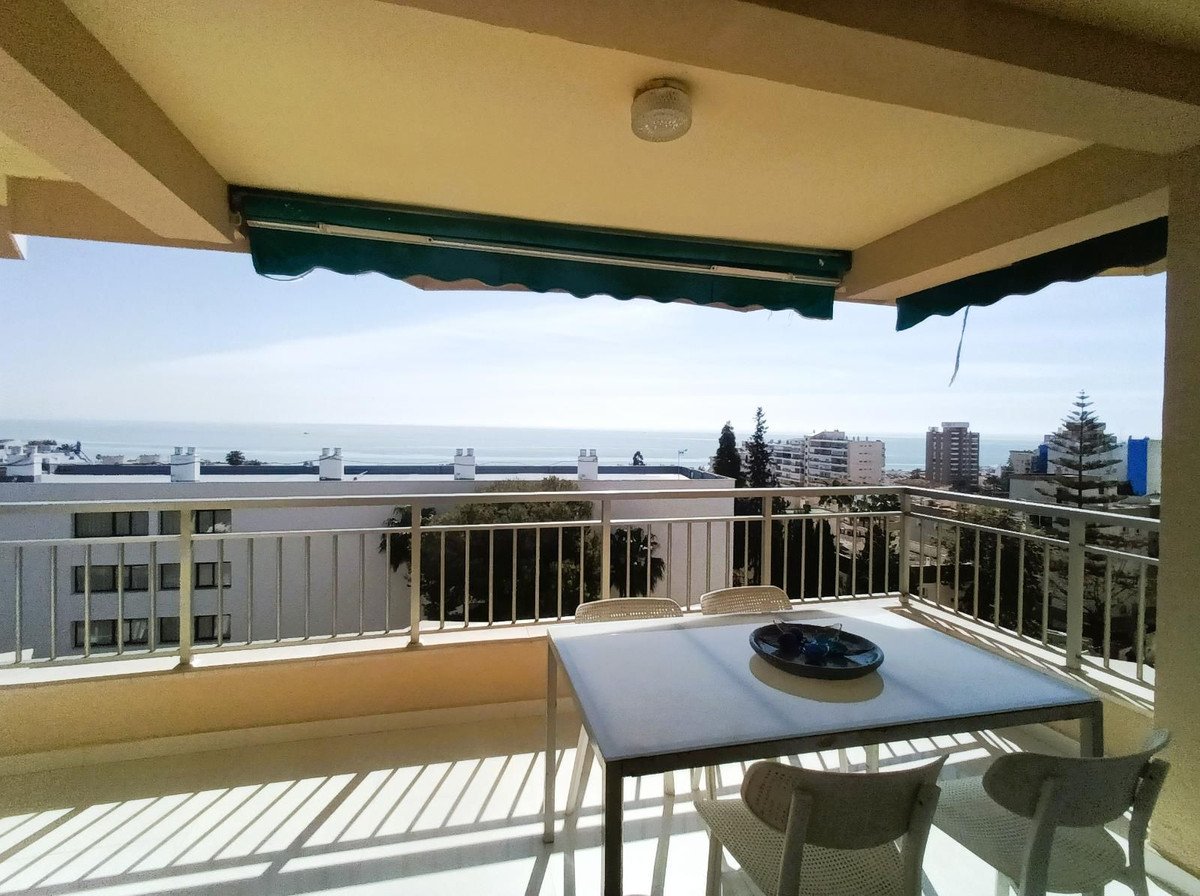 3 Bed Middle Floor Apartment in Montemar
