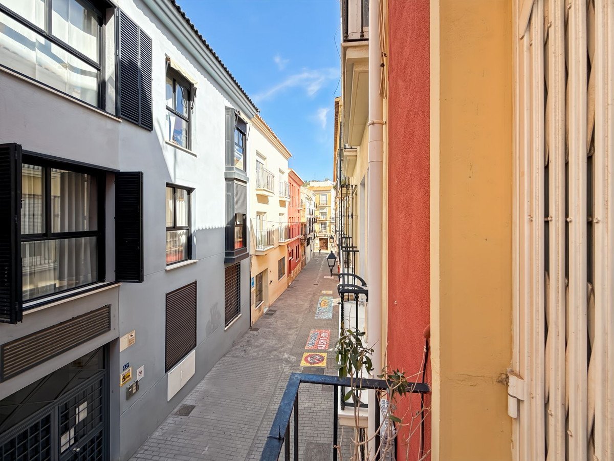 3 Bed Middle Floor Apartment in La Merced