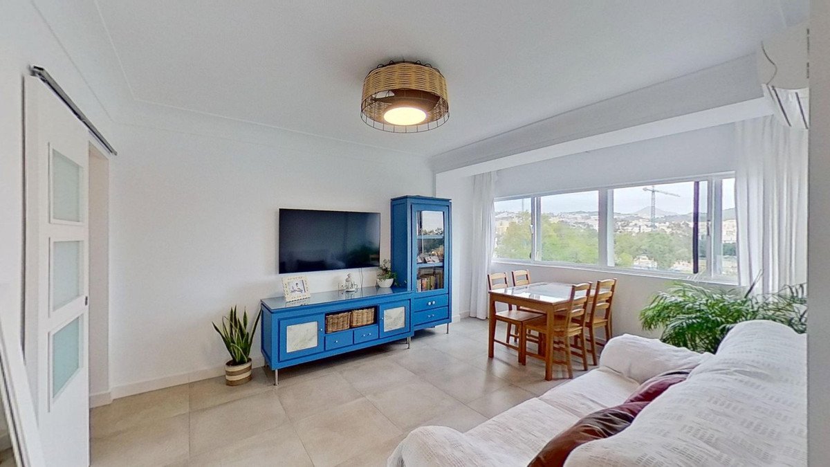3 Bed Middle Floor Apartment in Martiricos