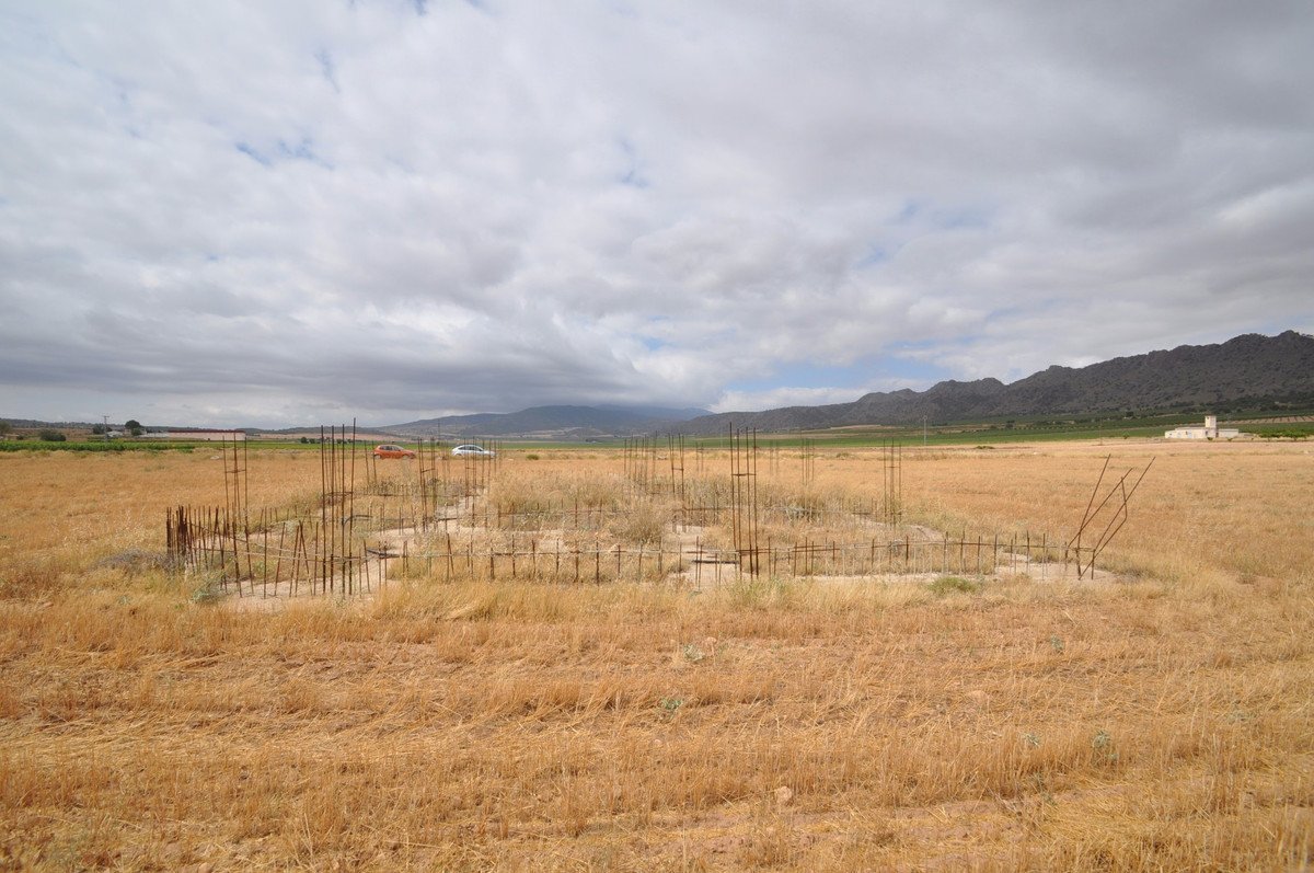 Land in Yecla