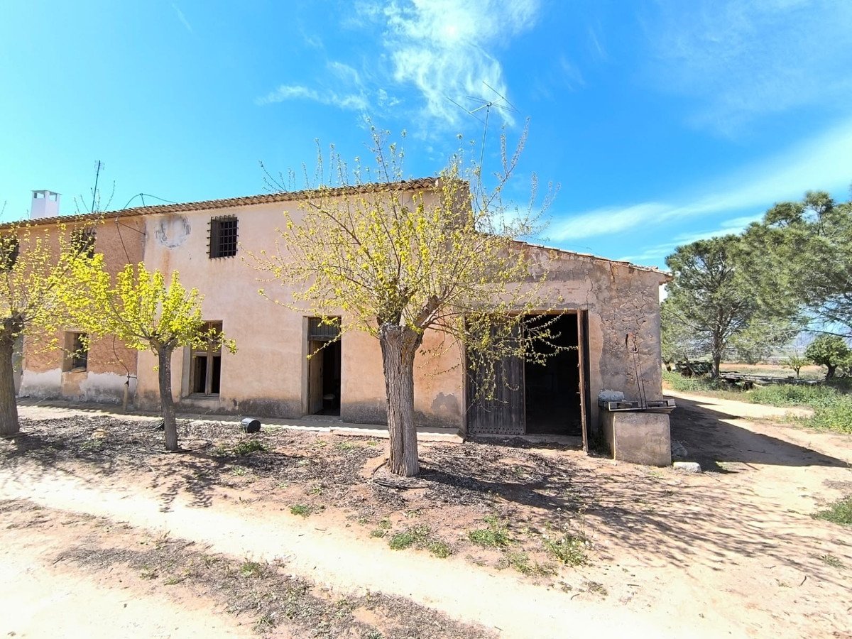 3 Bed Finca - Cortijo in Yecla