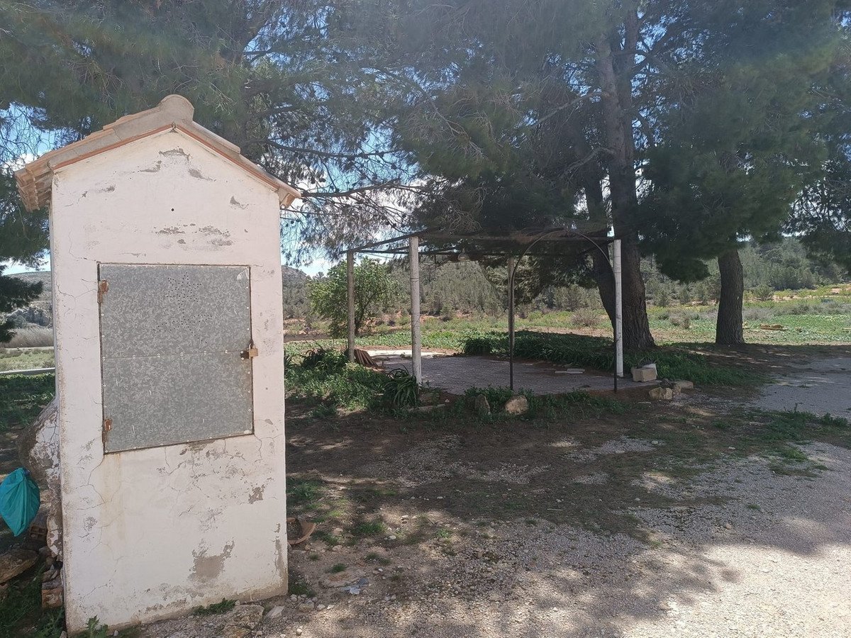 6 Bed Finca - Cortijo in Yecla