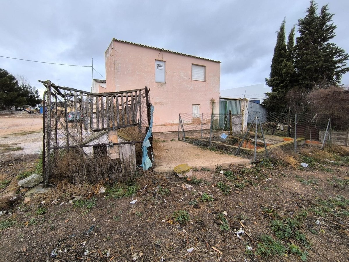 6 Bed Townhouse in Yecla