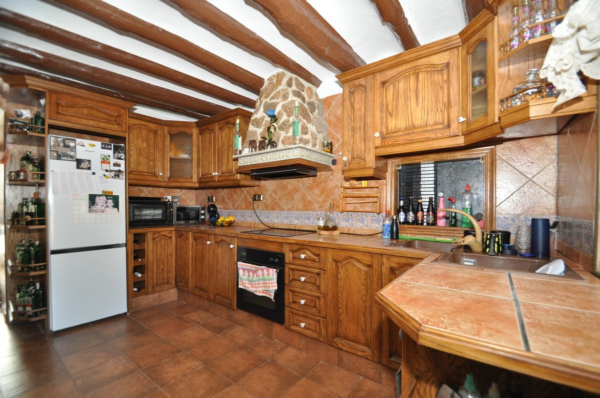 5 Bed Finca - Cortijo in Yecla