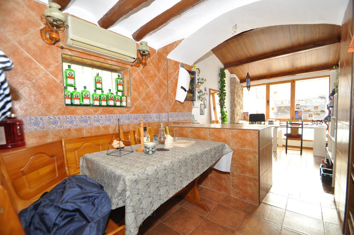 5 Bed Finca - Cortijo in Yecla
