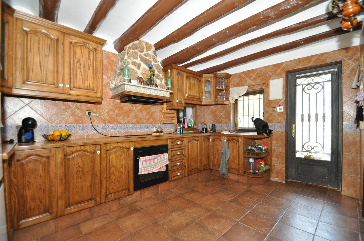 5 Bed Finca - Cortijo in Yecla