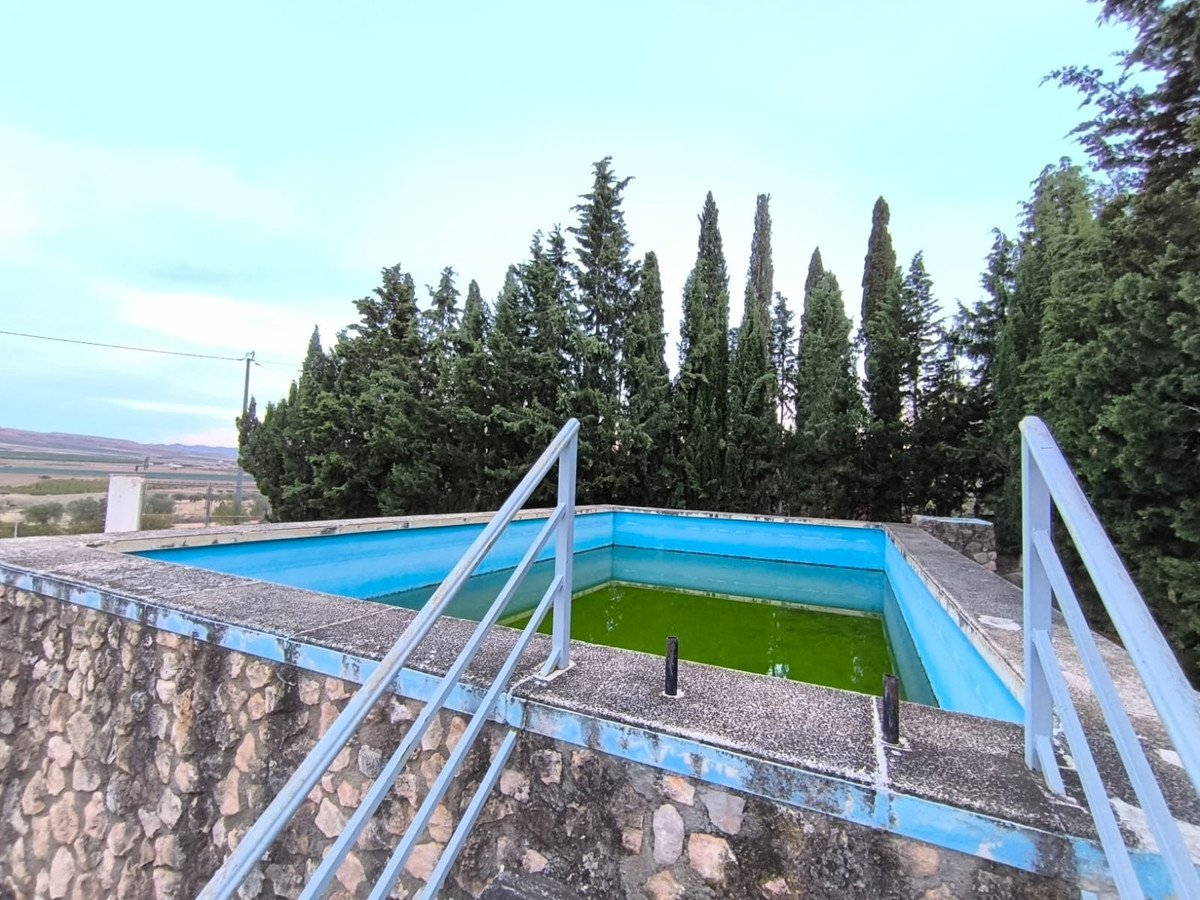 6 Bed Detached Villa in Yecla