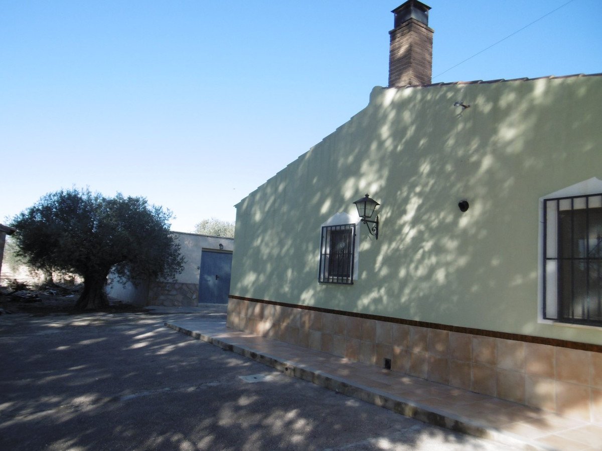 3 Bed Detached Villa in Yecla