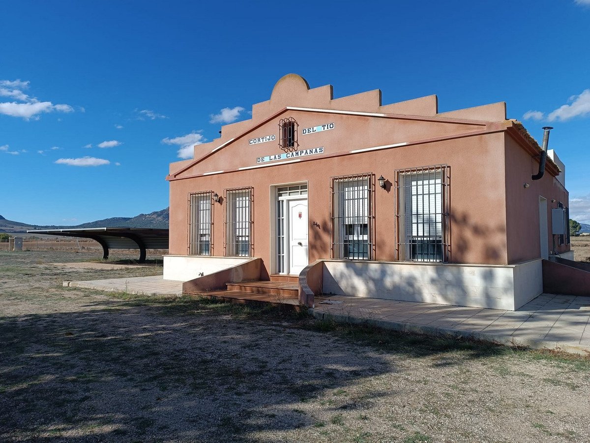 2 Bed Detached Villa in Yecla