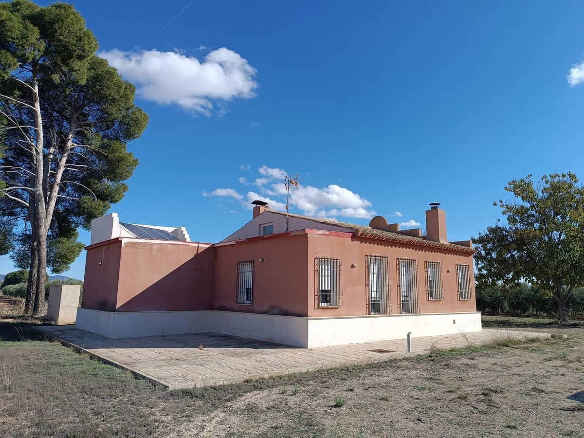 2 Bed Detached Villa in Yecla