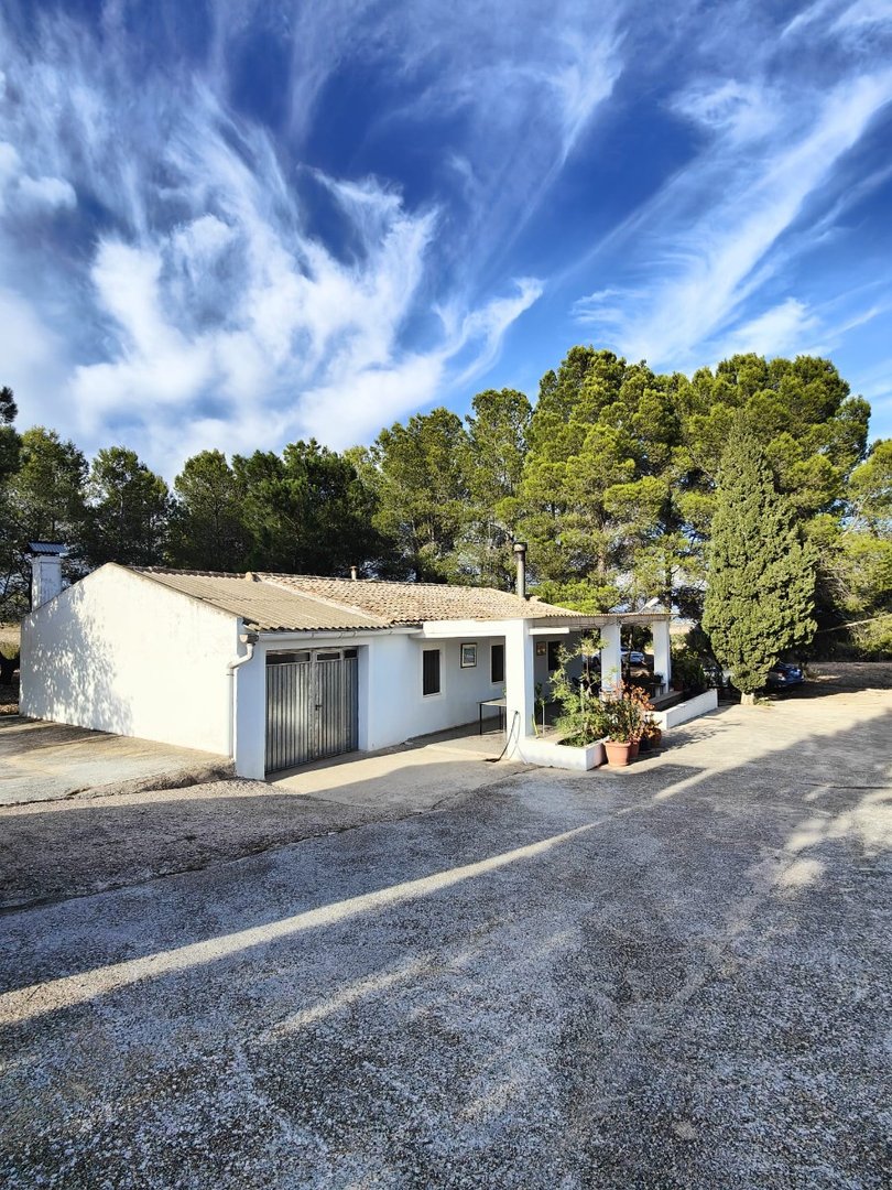 4 Bed Finca - Cortijo in Yecla