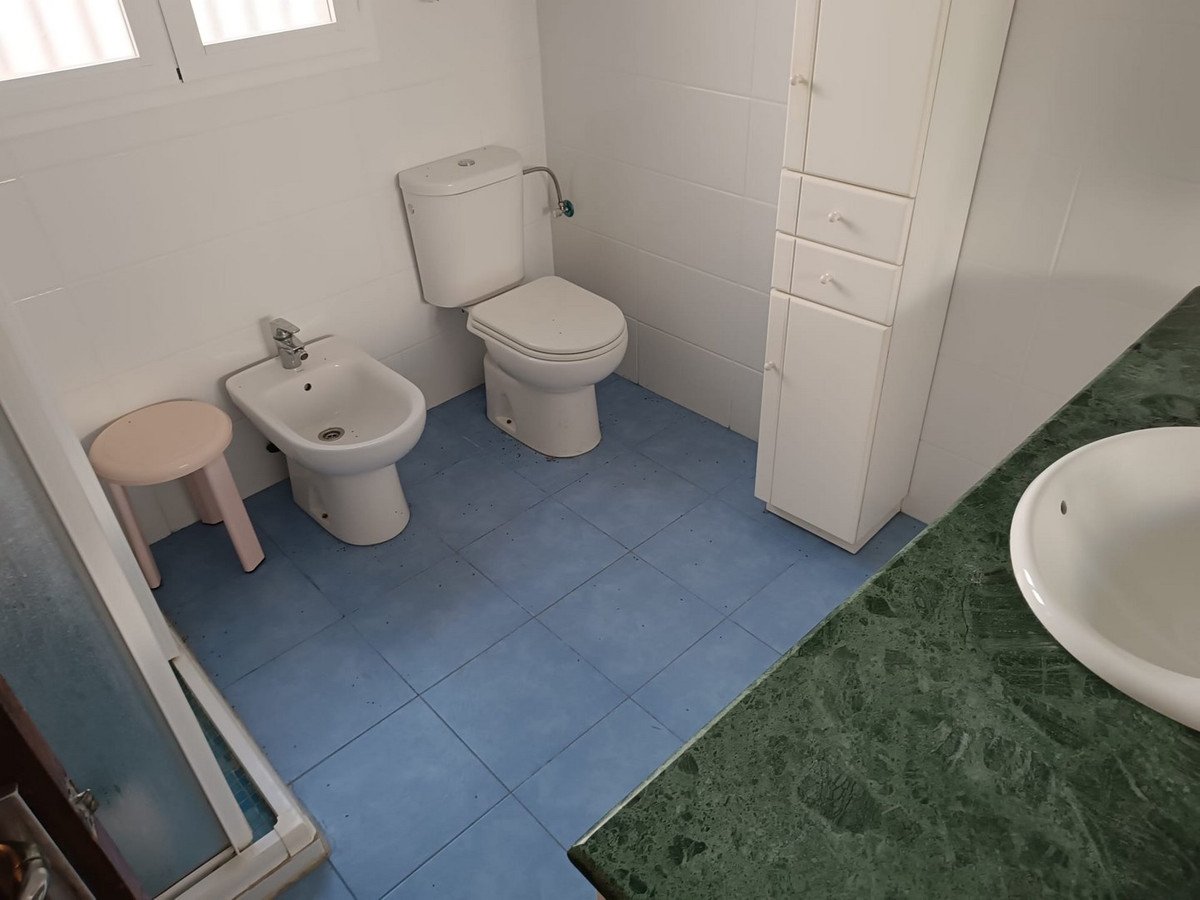 5 Bed Detached Villa in Yecla