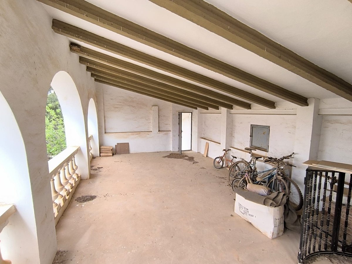 5 Bed Detached Villa in Yecla