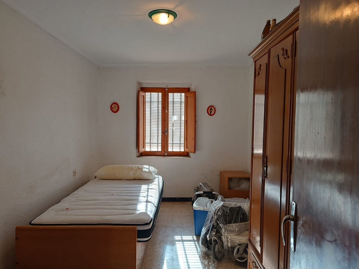 5 Bed Detached Villa in Yecla