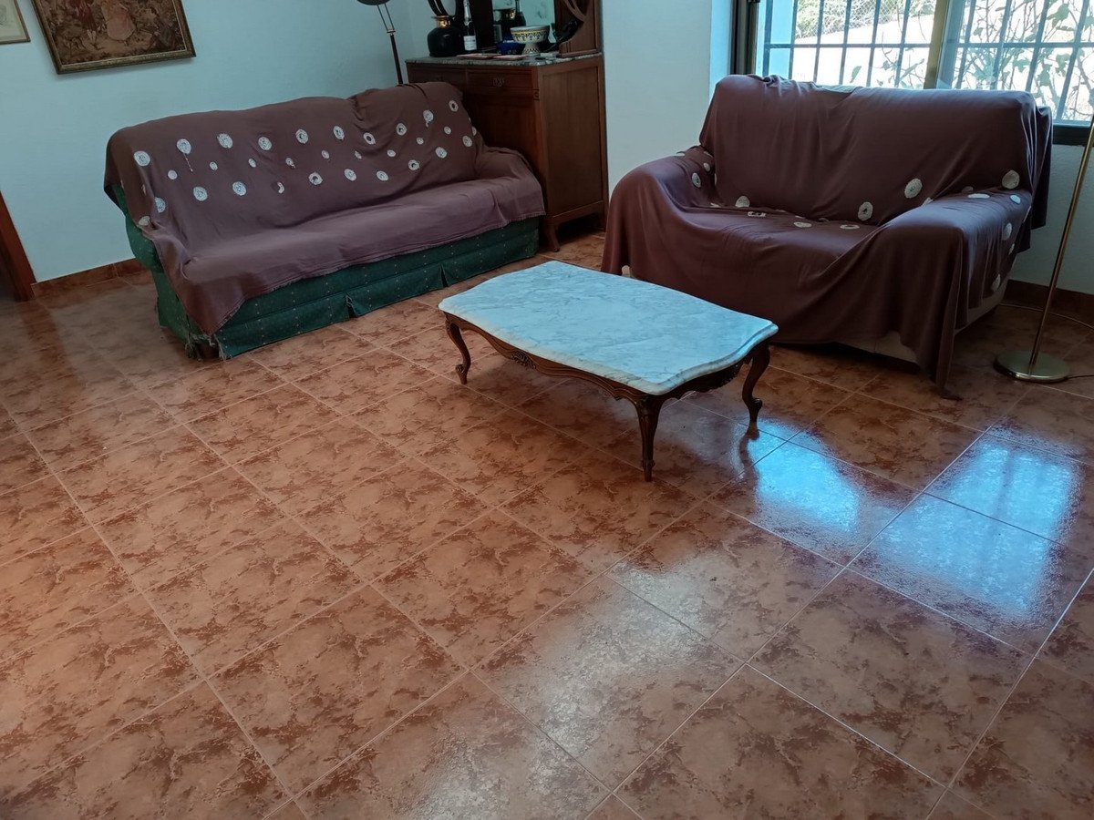 5 Bed Detached Villa in Yecla