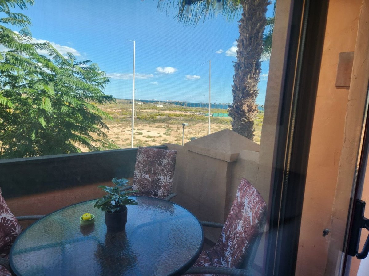 2 Bed Middle Floor Apartment in Los Alcazares