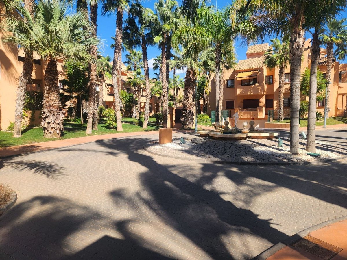 2 Bed Middle Floor Apartment in Los Alcazares