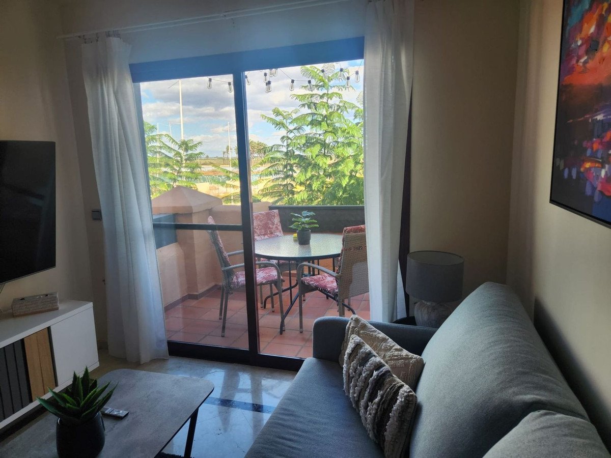 2 Bed Middle Floor Apartment in Los Alcazares
