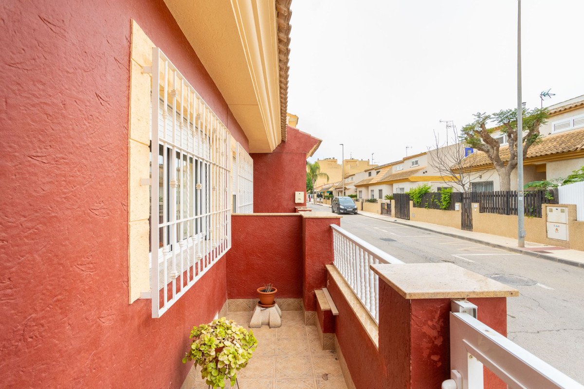 4 Bed Townhouse in Los Alcazares
