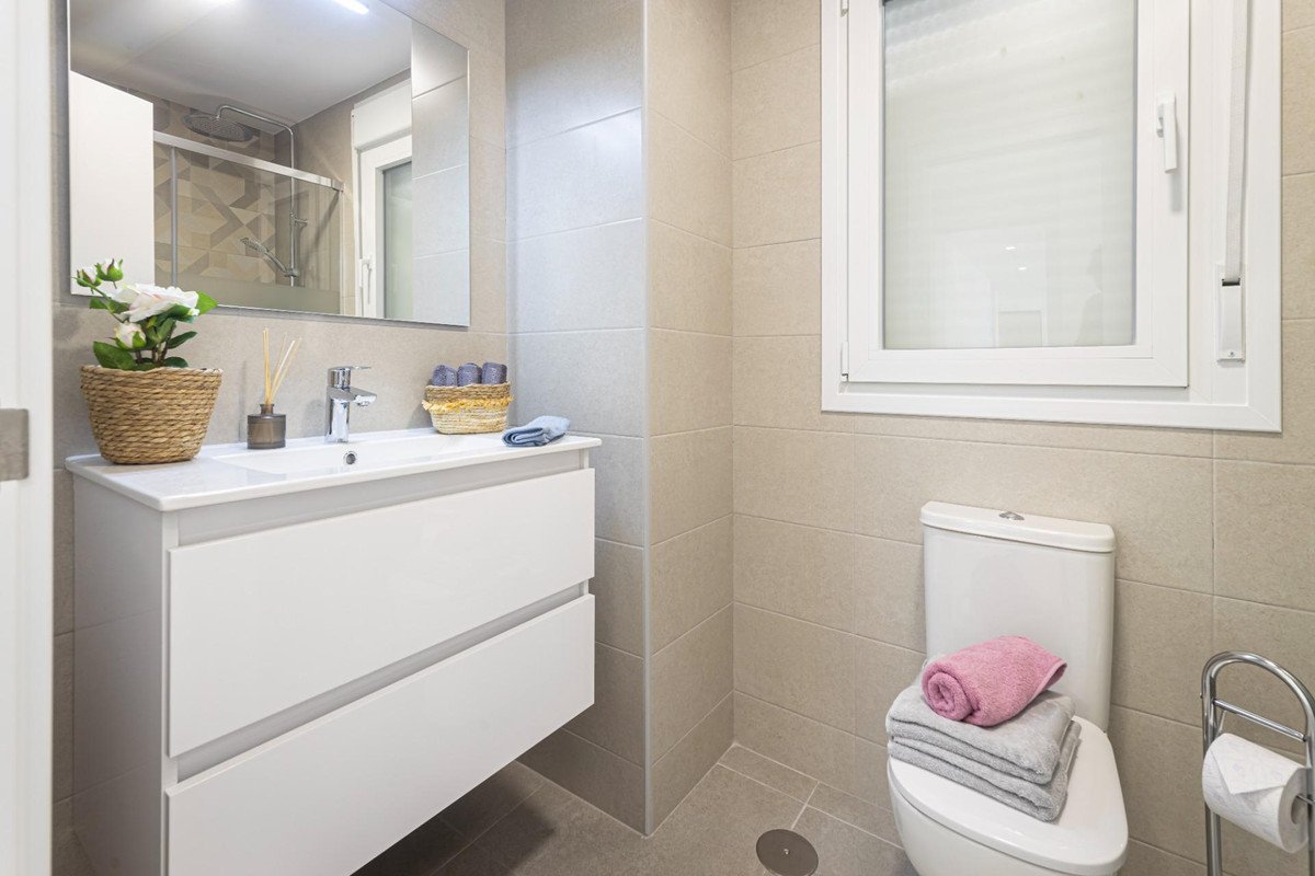2 Bed Middle Floor Apartment in Los Alcazares