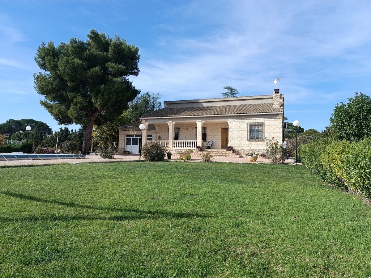 3 Bed Detached Villa in Yecla