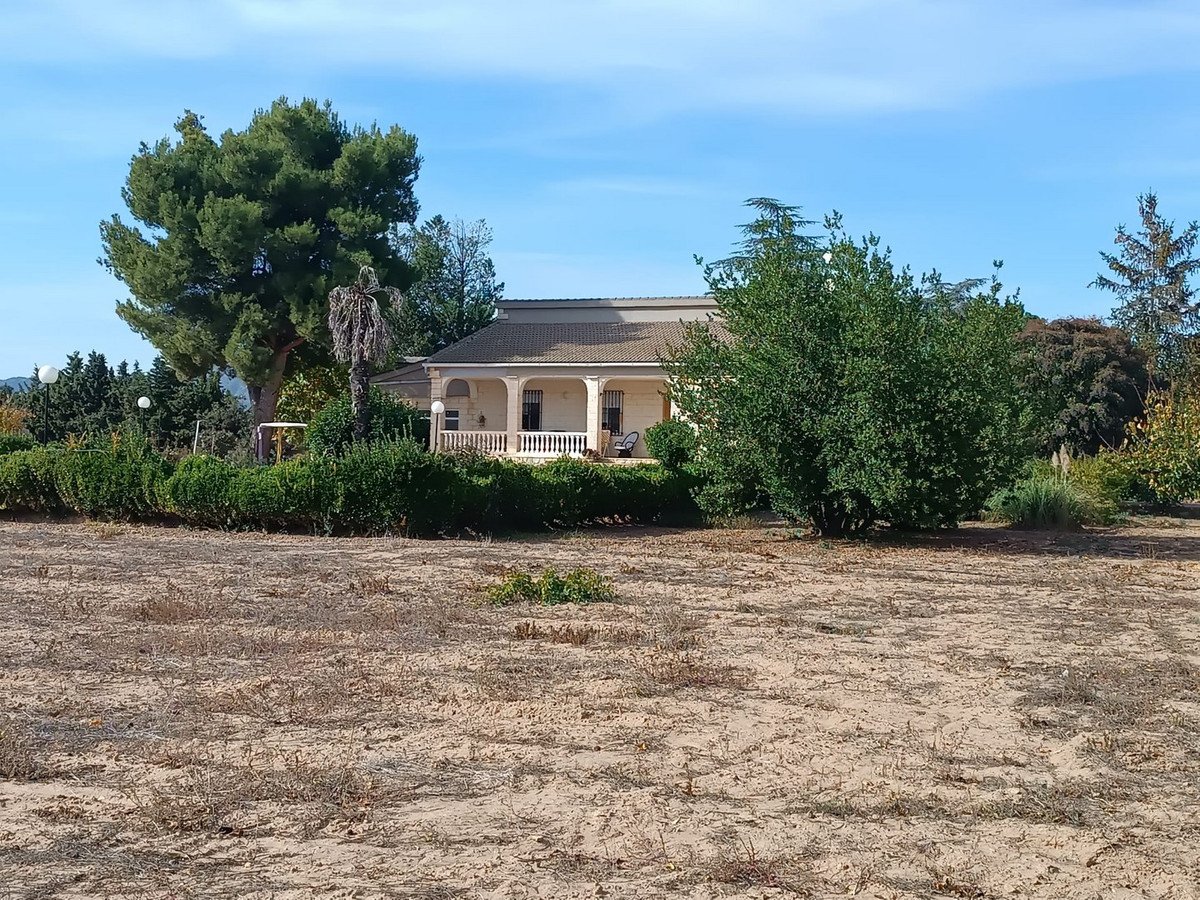 3 Bed Detached Villa in Yecla