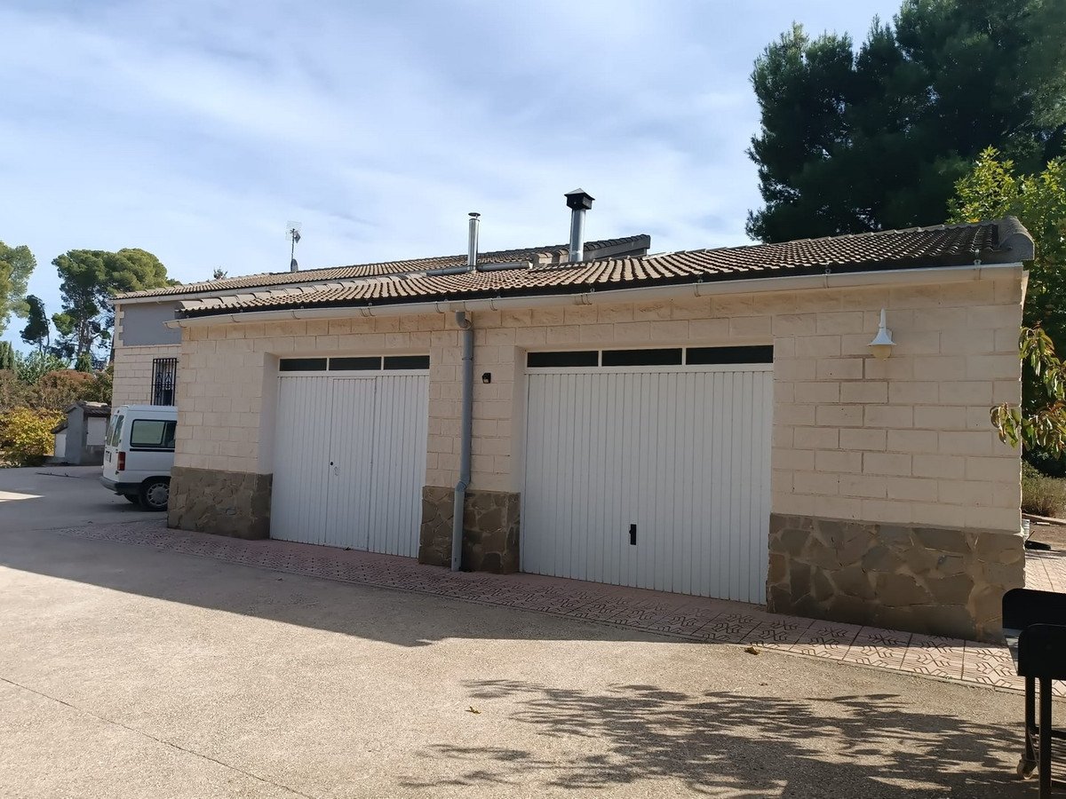 3 Bed Detached Villa in Yecla