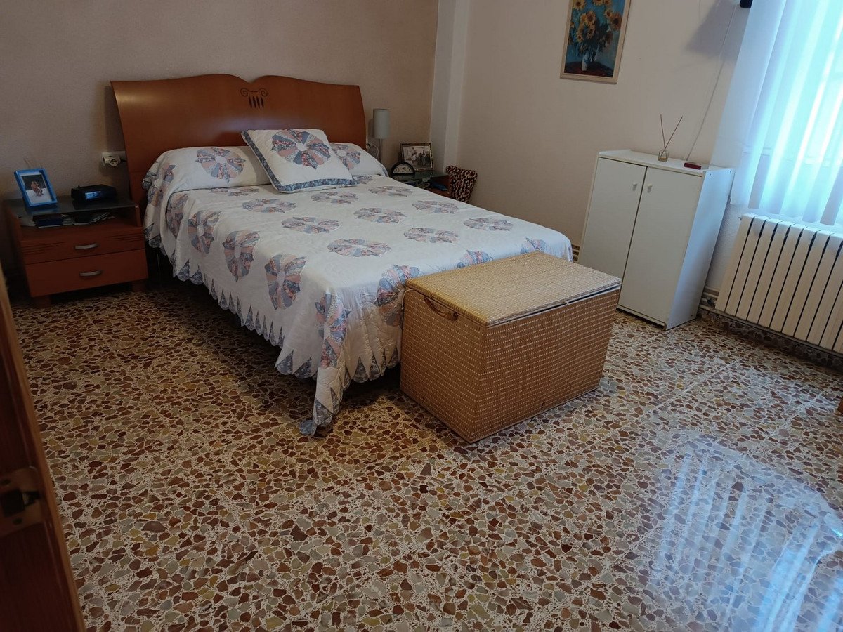 3 Bed Detached Villa in Yecla