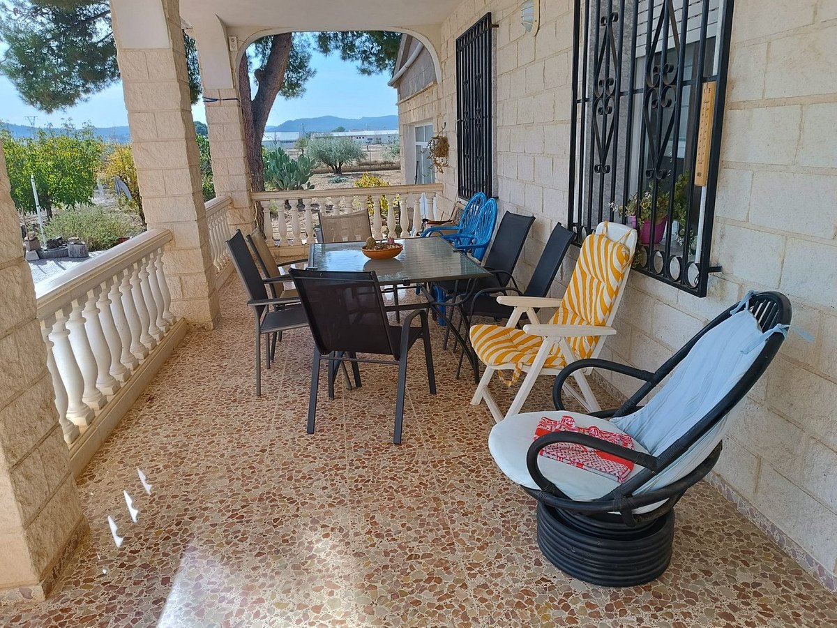 3 Bed Detached Villa in Yecla