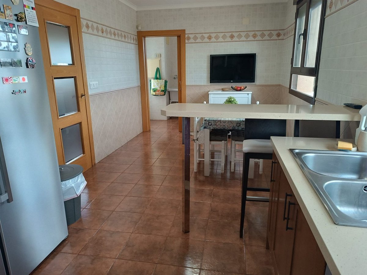 5 Bed Detached Villa in Yecla