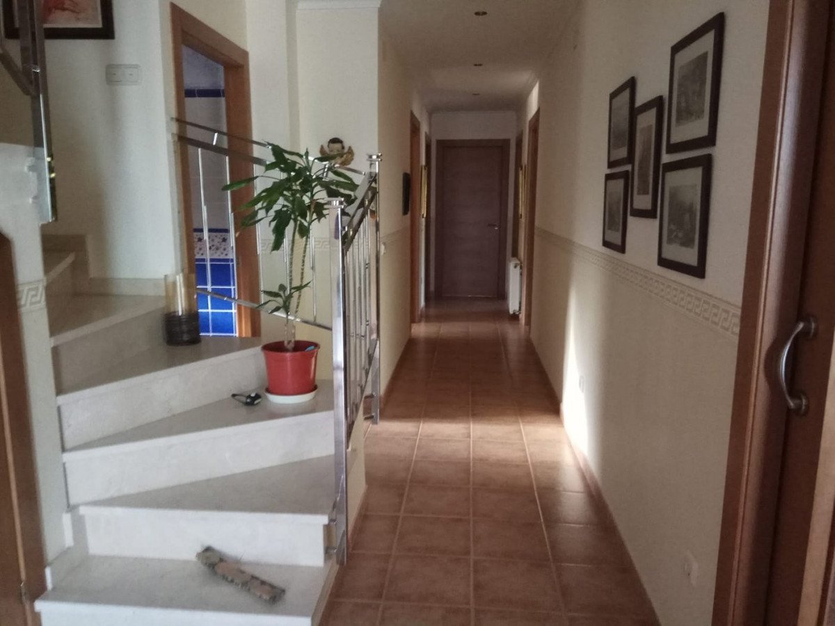 4 Bed Detached Villa in Yecla