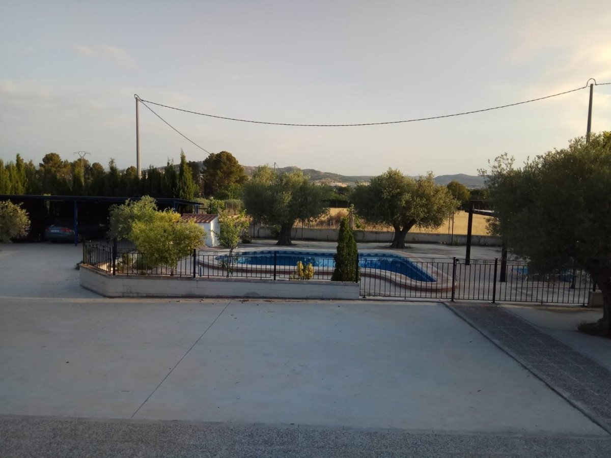4 Bed Detached Villa in Yecla