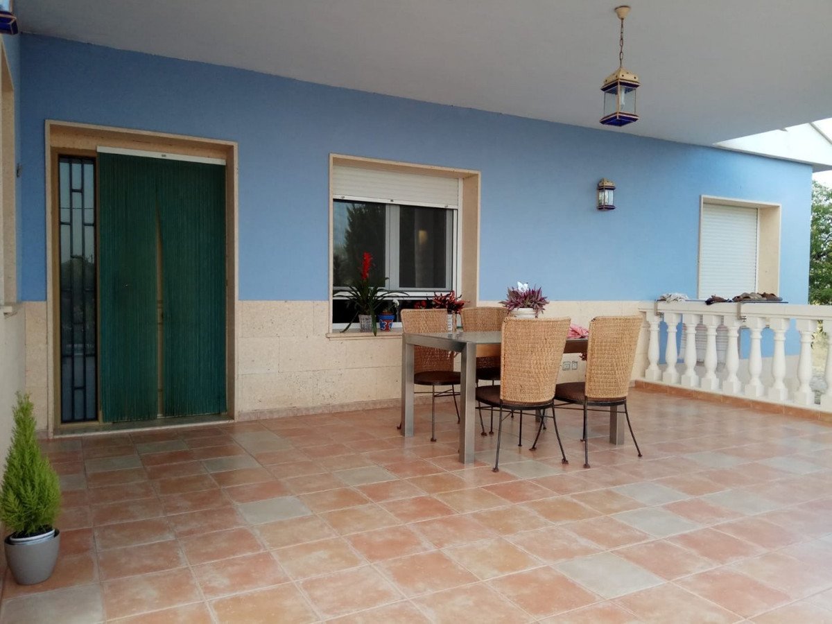 4 Bed Detached Villa in Yecla