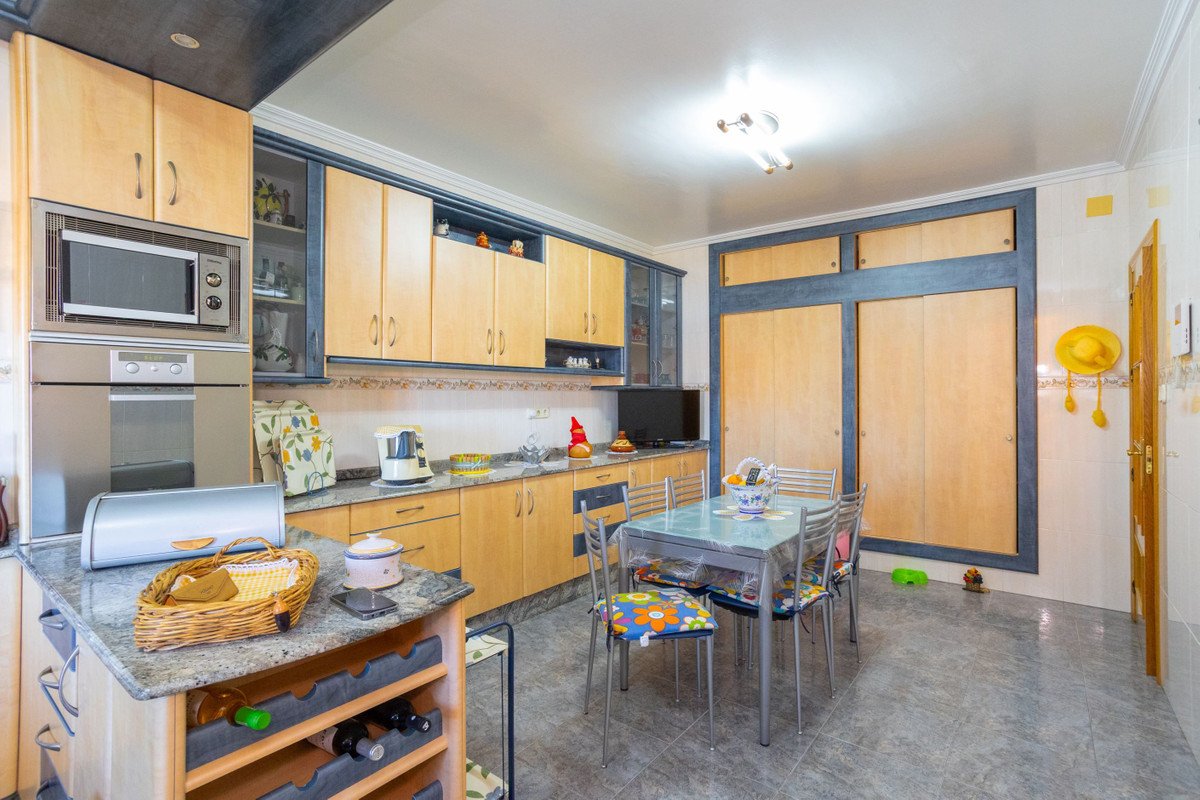 4 Bed Detached Villa in La Union