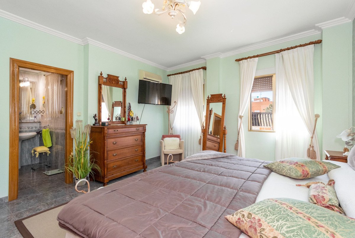 4 Bed Detached Villa in La Union