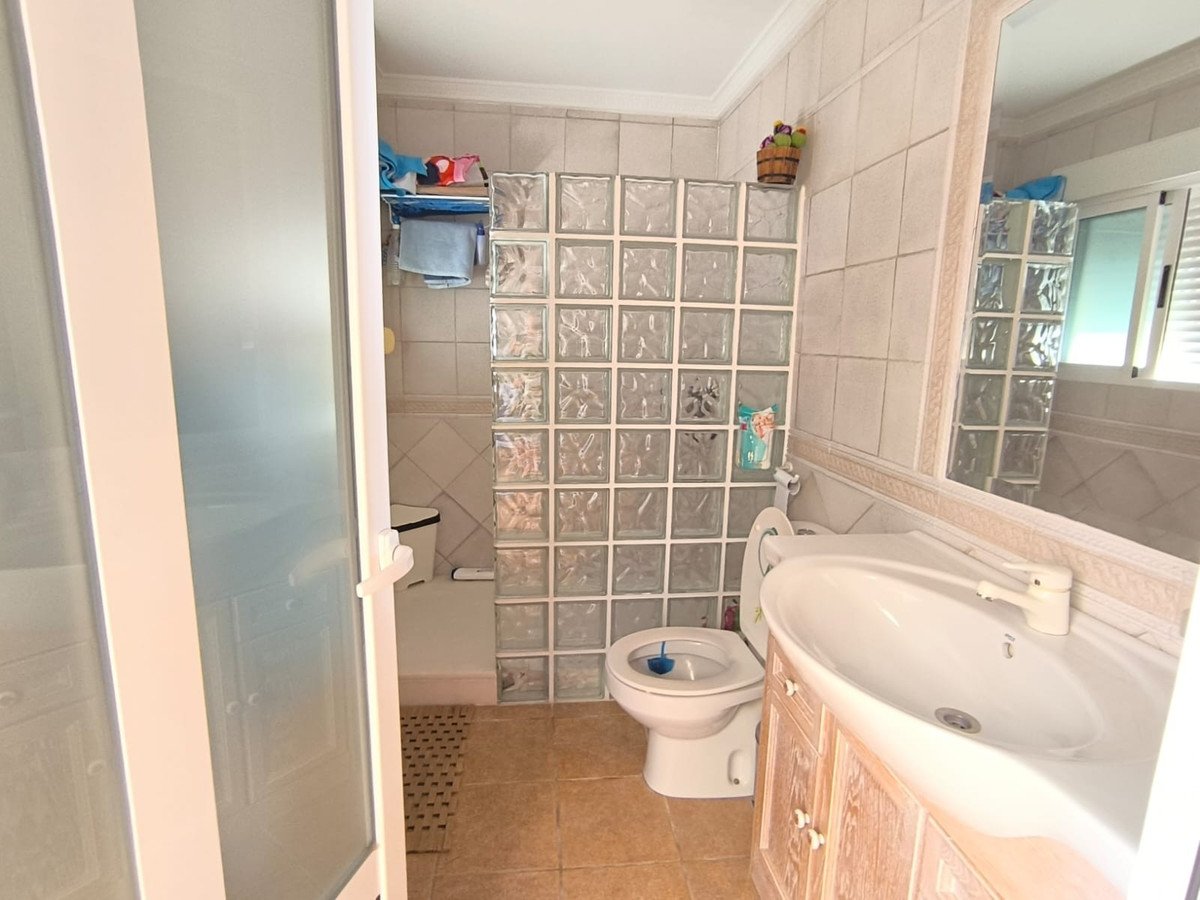 6 Bed Detached Villa in Yecla