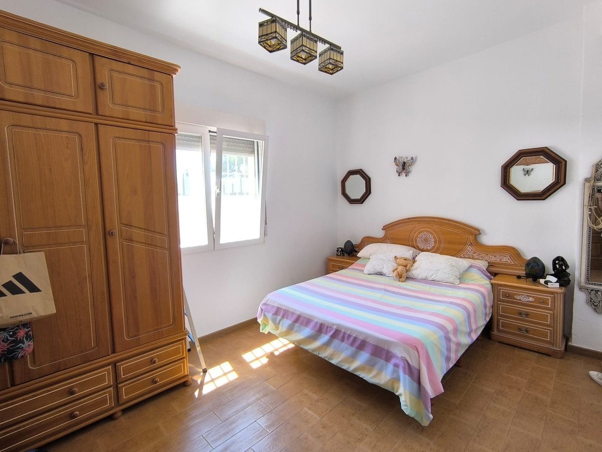 6 Bed Detached Villa in Yecla