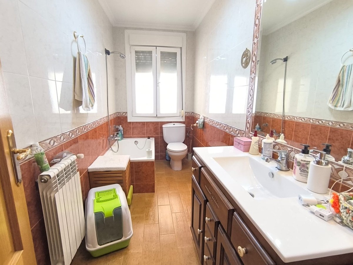 6 Bed Detached Villa in Yecla